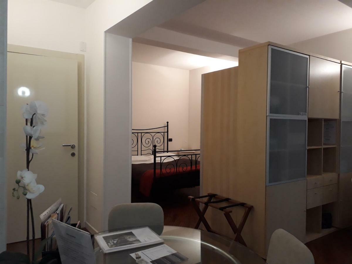 Suite Del Borgo - Affittacamere - Guest House Bologna Ngoại thất bức ảnh