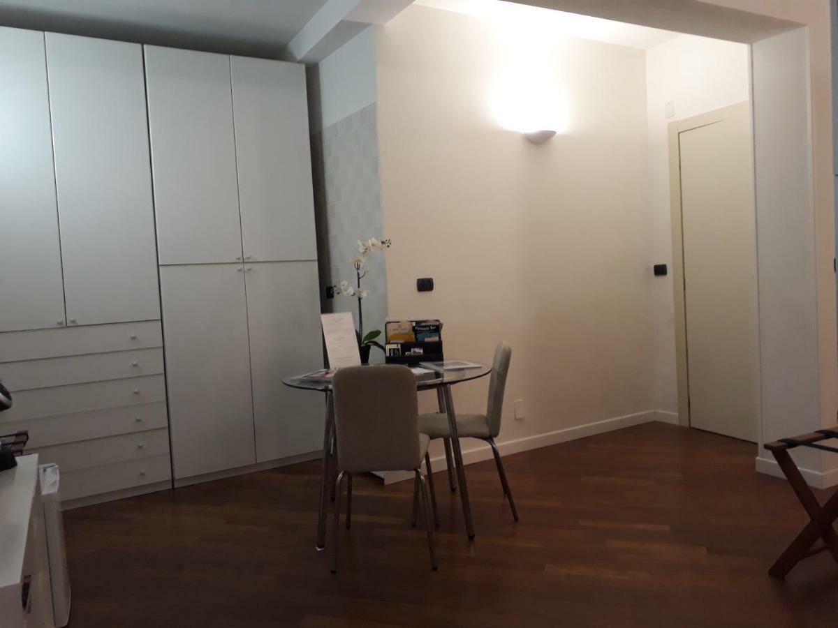 Suite Del Borgo - Affittacamere - Guest House Bologna Ngoại thất bức ảnh